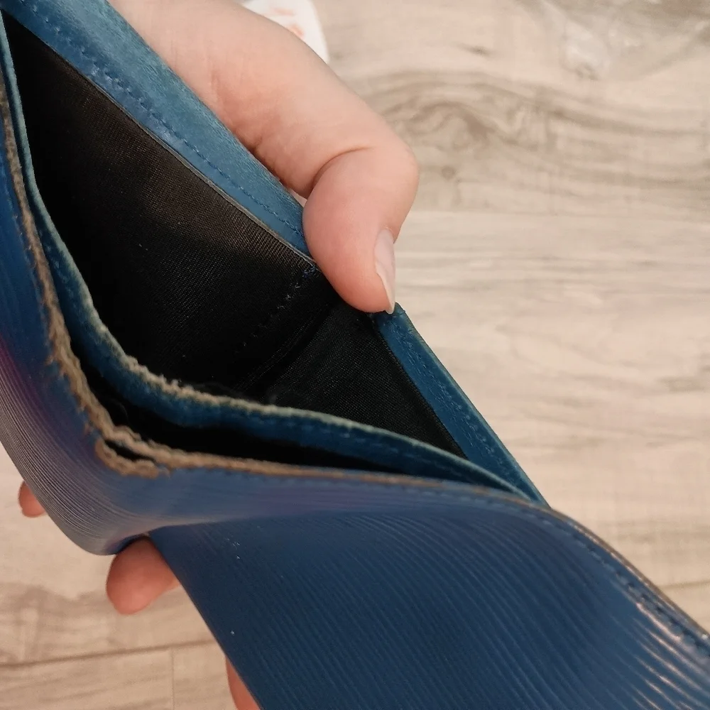 Authentic Louis Vuitton Epi Portefeuille Marco Wallet Purse Blue
